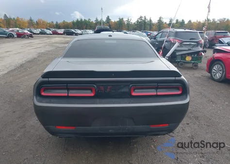2022 Dodge Challenger R/T z USA, uszkodzony, nr VIN 2C3CDZBT1NH156231